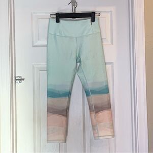 Calia By Carrie Underwood Landscape Mint Green Workout Capris Size XS
